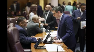Despite disagreement from an alderman, Sterling Bay's Lincoln Park housing development moves forward.