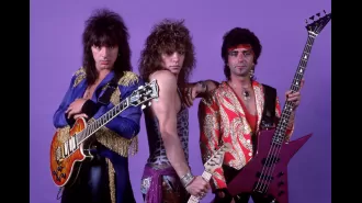Famous 80s vocalist worries that ongoing vocal injury could spell the end of their music career.