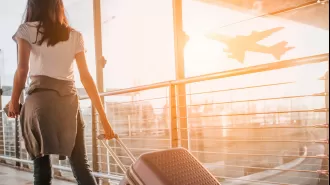 Girl sues boyfriend for not driving her to airport.