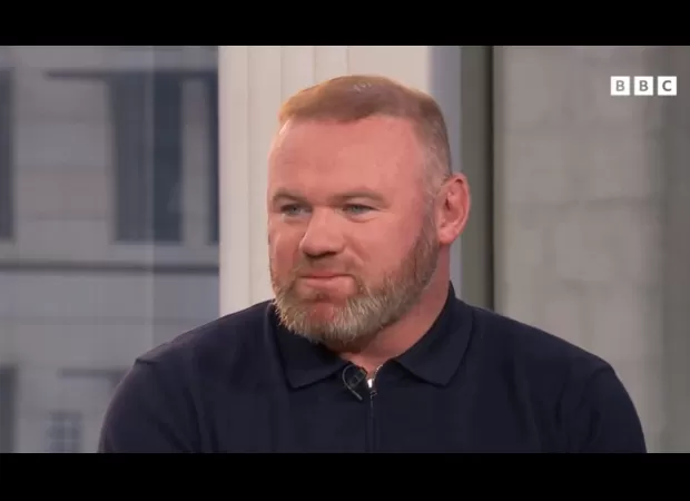 Rooney criticizes Southgate for announcing experimental lineup for England.