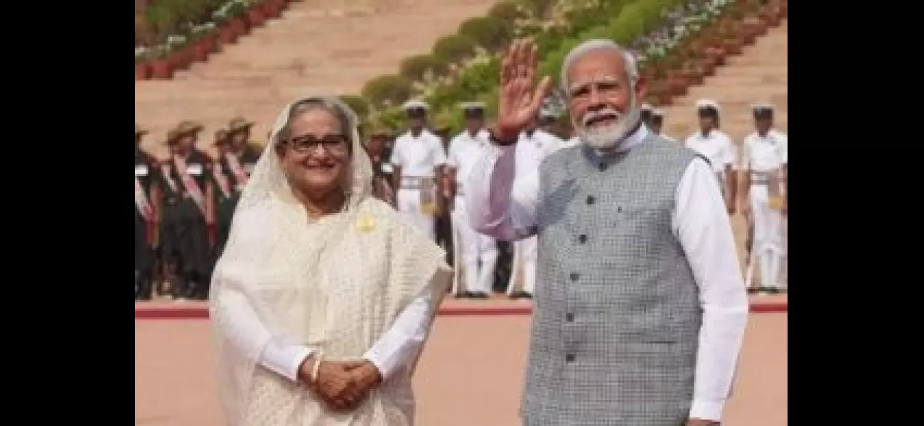 Bangladesh Prime Minister Sheikh Hasina receives a traditional welcome at the Presidential Palace in India.