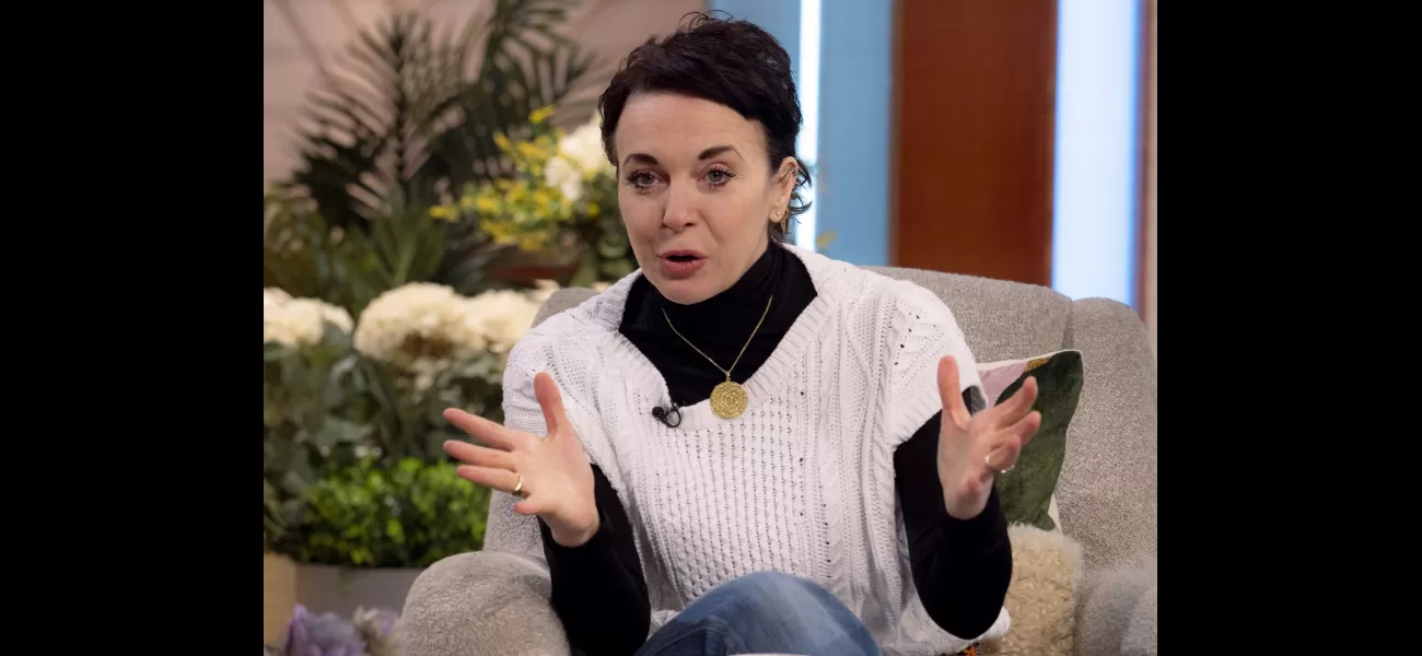 Actress Amanda Abbington contacted police after receiving terrifying death threats while visibly upset.
