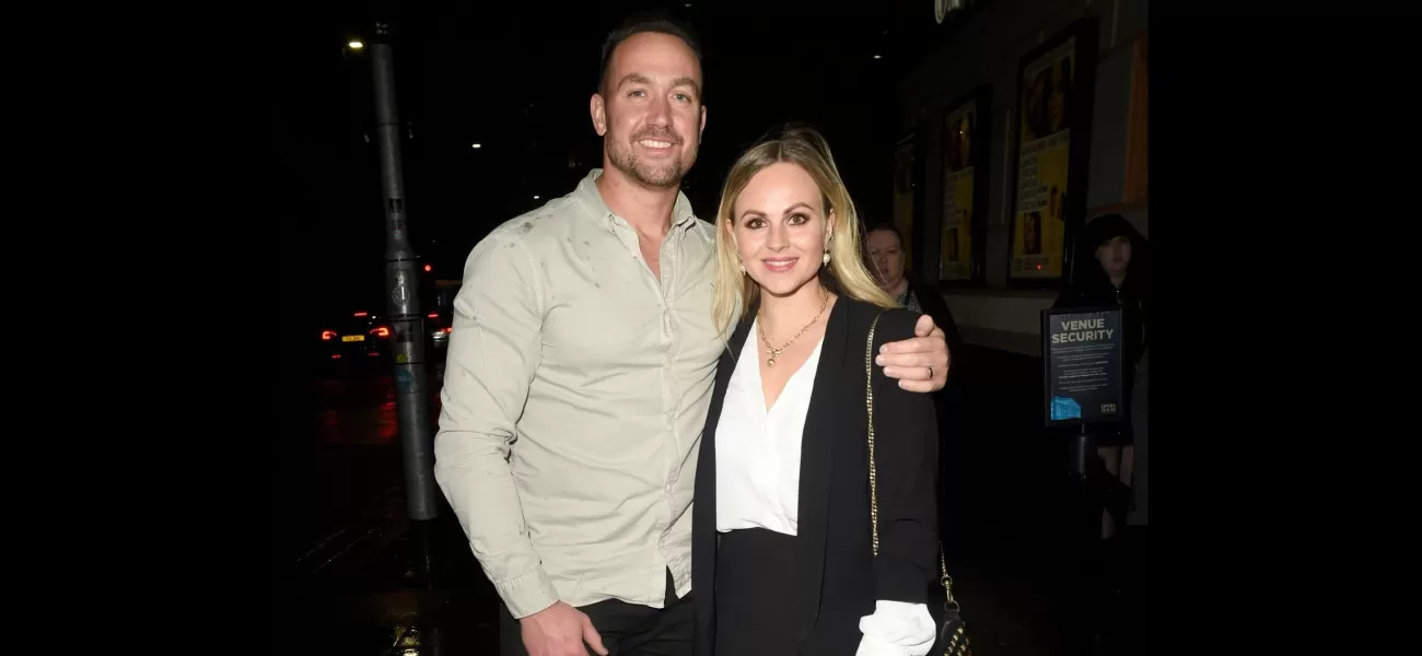 Former Coronation Street actor enjoys sunny vacation in France with significant other.