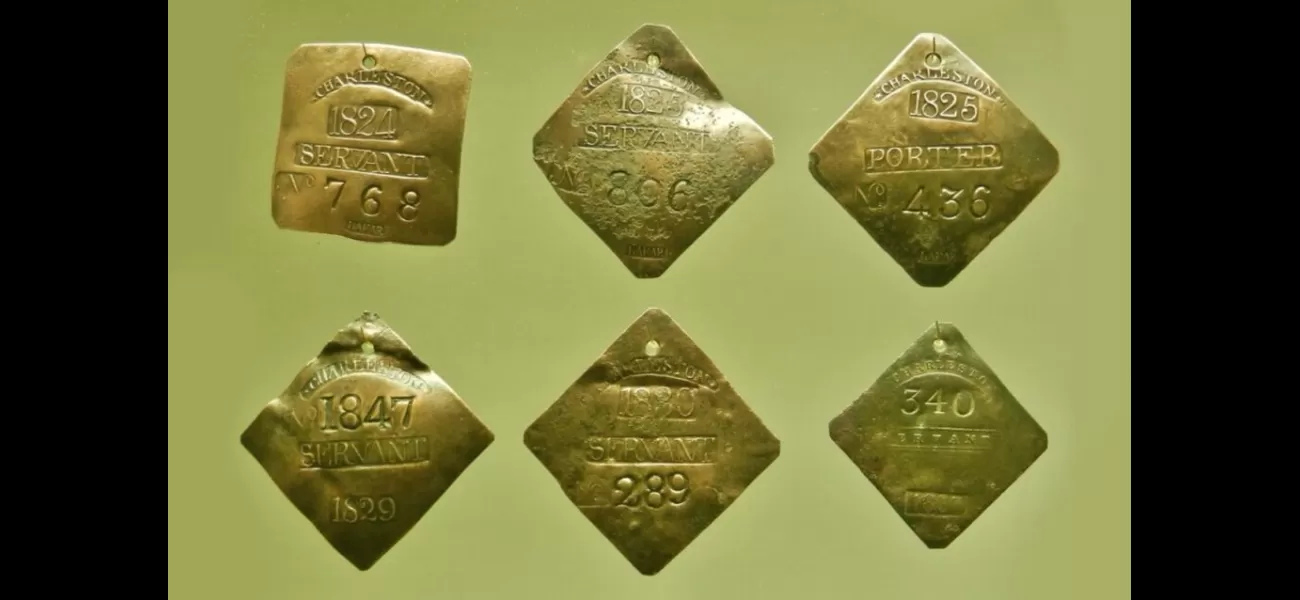 Museum gets slave badges for searchable exhibit.