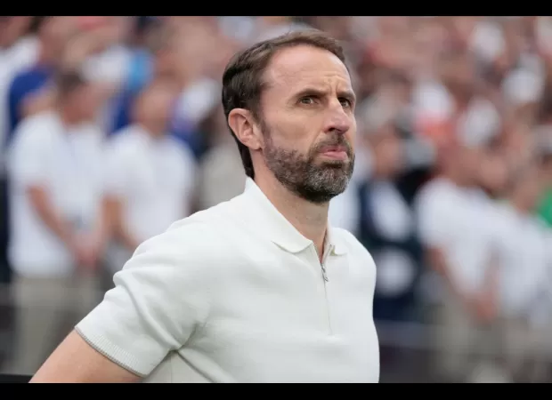 Stuart Pearce advises Gareth Southgate to bench two England players for the match against Slovenia.