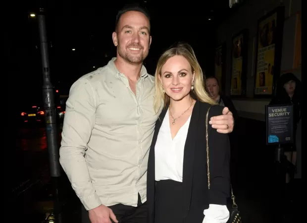 Former Coronation Street actor enjoys sunny vacation in France with significant other.