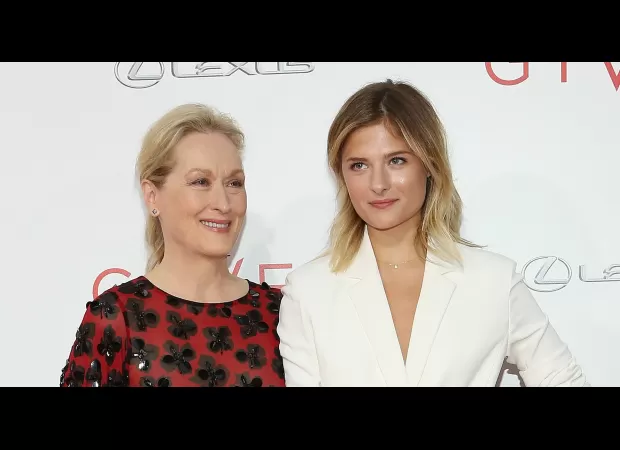 Louisa Jacobson, Meryl Streep's daughter, publicly reveals her sexuality as a lesbian in a memorable manner.