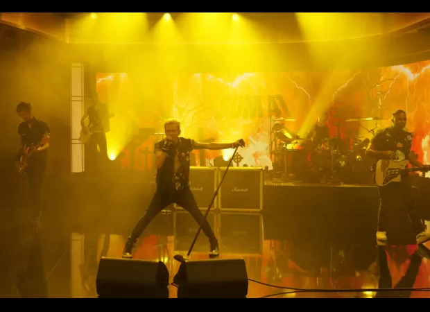 Iconic 90s rock group reveal UK dates for last tour before disbanding.