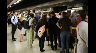 London transportation disruptions: Bakerloo, Jubilee, DLR, and London Overground are experiencing closures and significant delays.