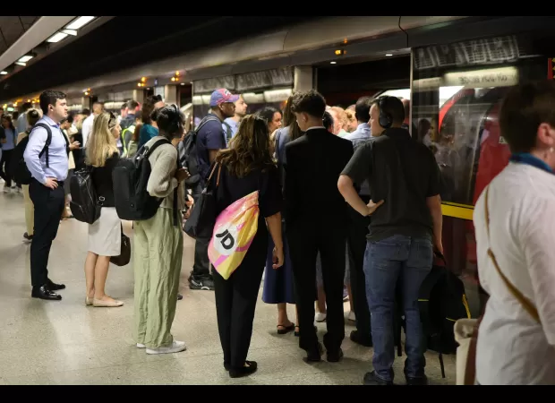 London transportation disruptions: Bakerloo, Jubilee, DLR, and London Overground are experiencing closures and significant delays.