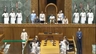 Murmu clarifies that having different policies and obstructing Parliament are two distinct matters.