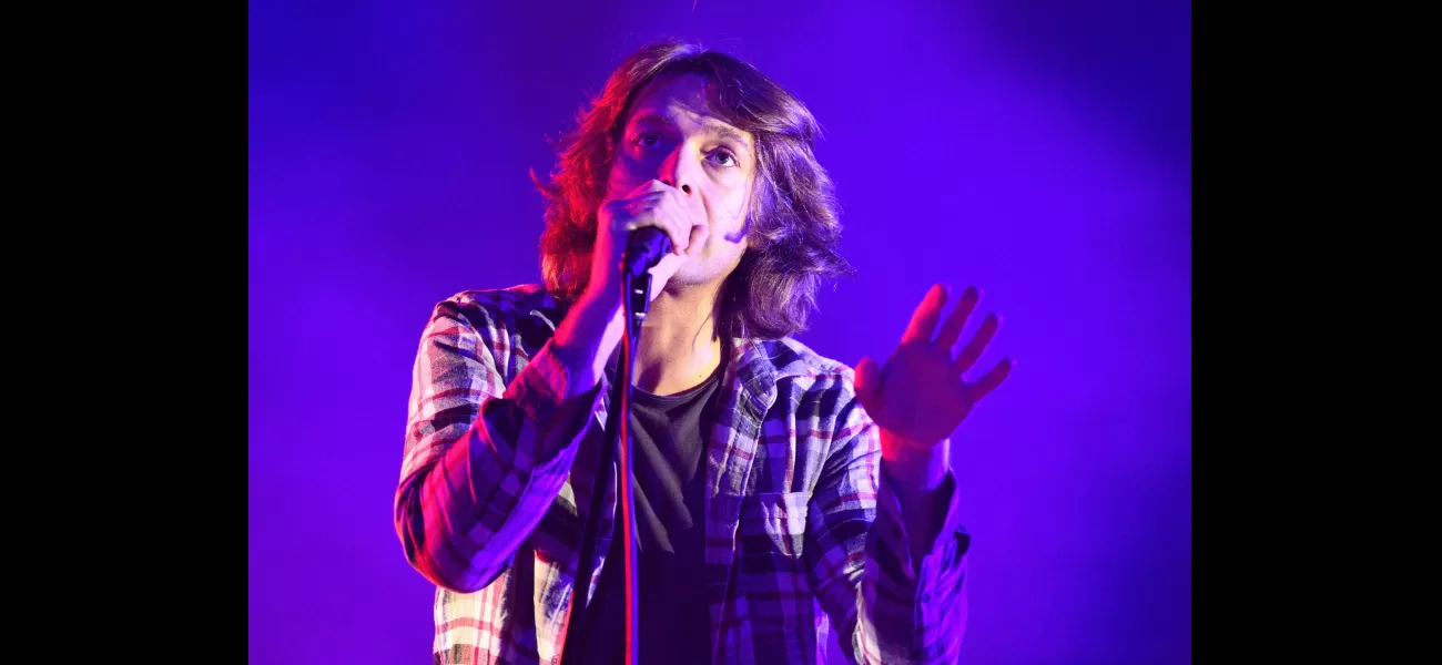 A popular 2000s pop artist plans to perform at a small venue in a British city.