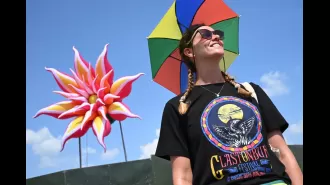 What's the current forecast for Glastonbury's weather today?