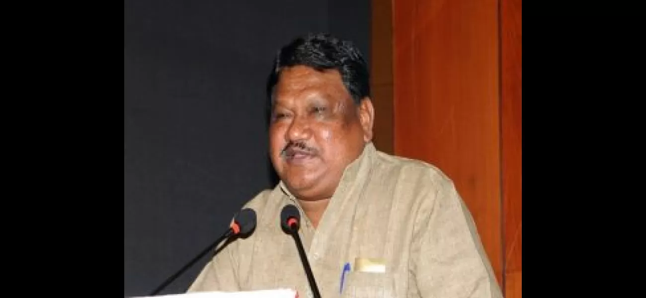 Oram suggests Odisha govt prioritize training tribal students.