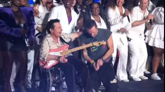 Actor Michael J Fox moved Glastonbury fans to tears with his electrifying performance alongside Coldplay.