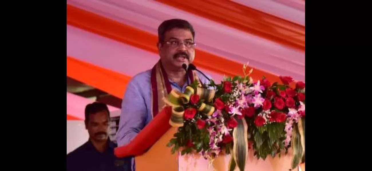 Pradhan compares Majhi to a deity, Lord Jagannath.