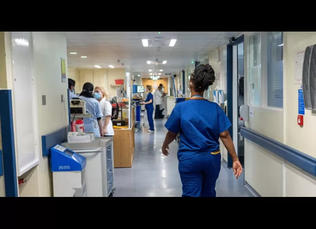 Report reveals NHS nursing staff shortages result in patients dying alone, without proper care