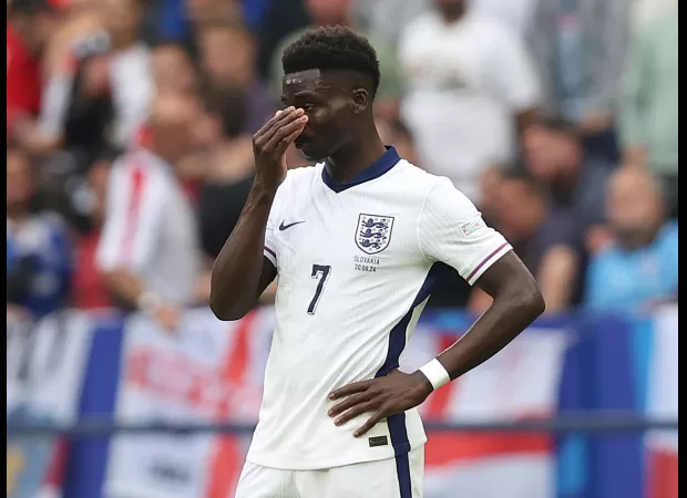 Southgate defends decision to play Saka at left-back for England despite criticism