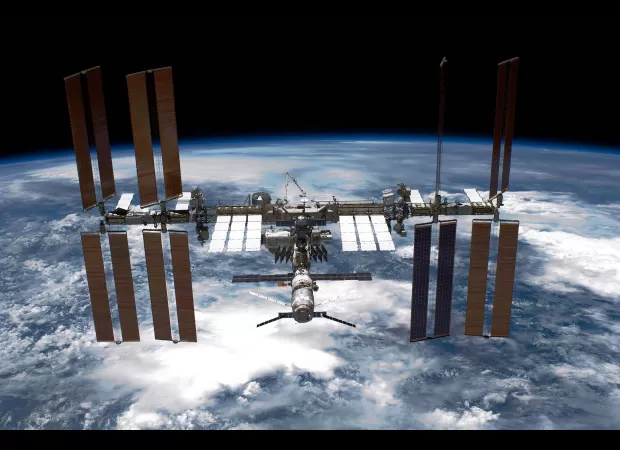 SpaceX awarded $1.2 billion to decommission International Space Station.