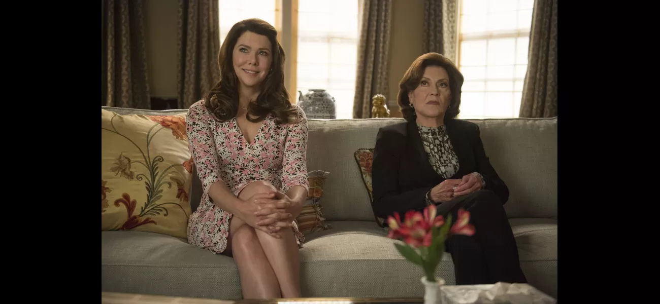 00s comedy lovers rejoice as mother and daughter from beloved show reunite after 24 years.