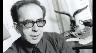 Famous Albanian novelist Ismail Kadare passes away at 88.