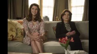 00s comedy lovers rejoice as mother and daughter from beloved show reunite after 24 years.