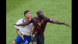 Commentator criticizes Romelu Lukaku for being easily contained by William Saliba during Euro 2024.
