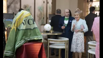 A couple's intimate moment on Coronation Street is interrupted by an unexpected theft.