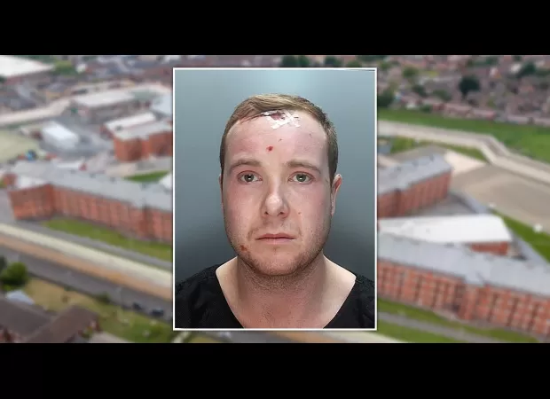 A prison officer who was attacked by the Plenty of Fish killer has been awarded £600,000.