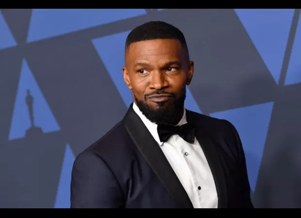 Jamie Foxx discusses hospital stay, 20 days in duration.