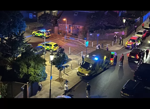 Two teenagers, 15 and 16 years old, were shot in Notting Hill.