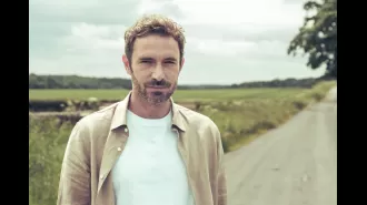Emmerdale hires actor from Coronation Street death plot to join prominent family.