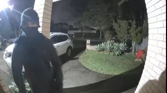 Suspect flees after targeting solo female pedestrians in Sydney.