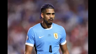 Barcelona has reacted to interest from Chelsea and Manchester United in signing Ronald Araujo.