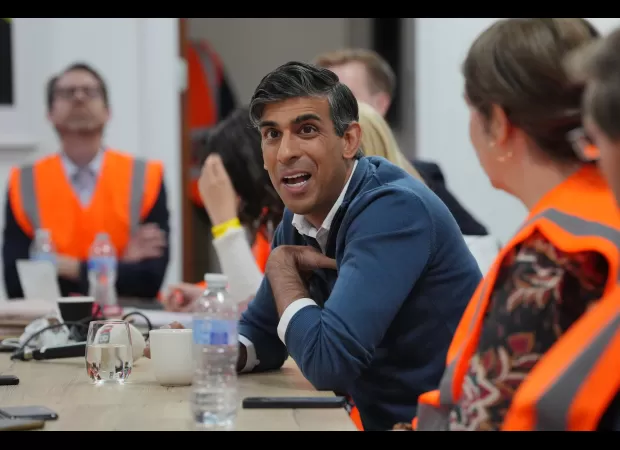 Rishi acknowledges Tory mistakes, but election decision is obvious.