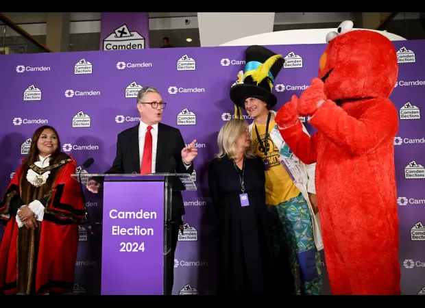 Starmer defeats Elmo, Labour headed for big win.