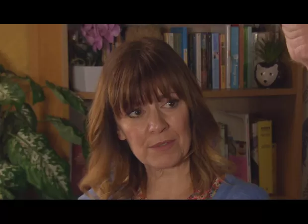 Rhona from Emmerdale faces ridicule over revealing her underwear preferences, but she stands up for herself.