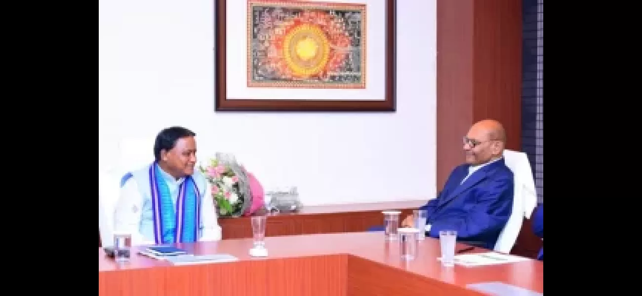 Anil Agarwal, chairman of Vedanta, meets with Odisha's Chief Minister.