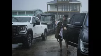 Texas prepares for loss of electricity and potential flooding as Beryl approaches land.