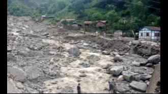 Heavy rain causes dangerous water levels in rivers in areas of north Bengal and Bihar.