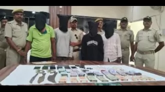 Police caught 4 members of a gang operating across state lines.