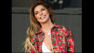 Shania Twain triumphs over cold at BST Hyde Park show.