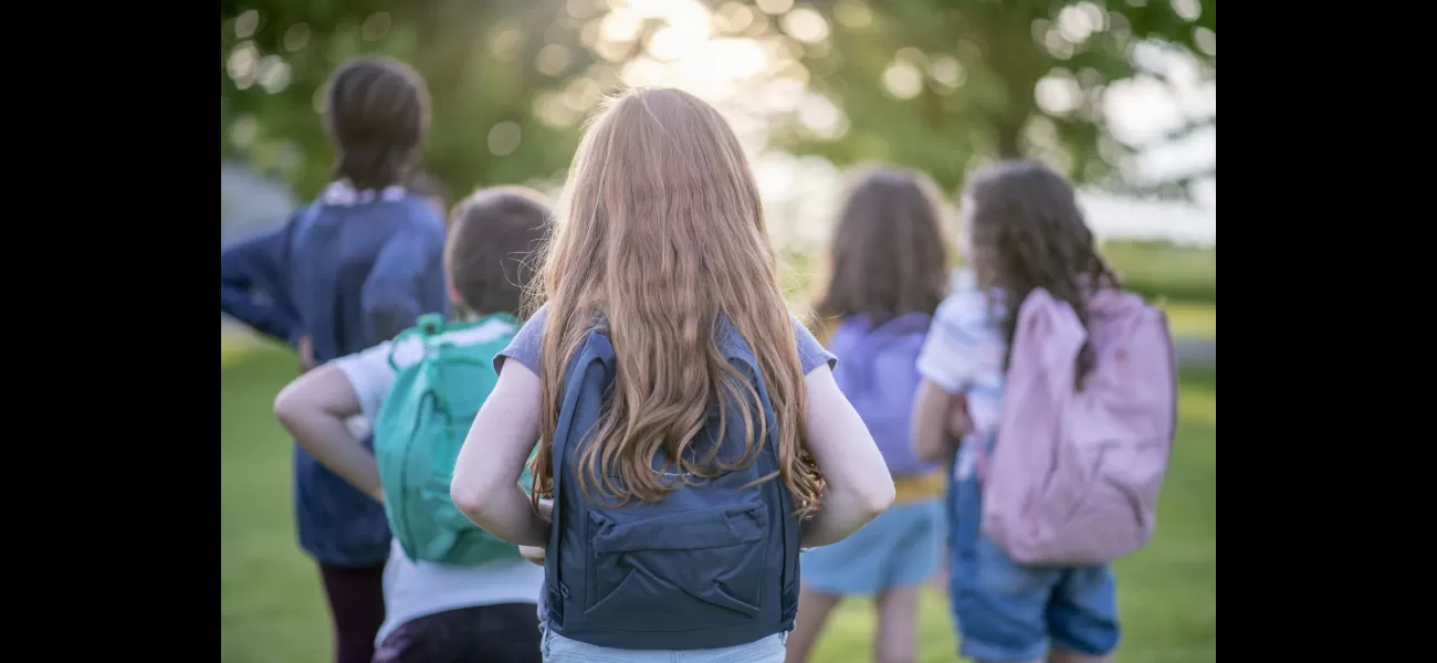 Three girls caused a nationwide epidemic.