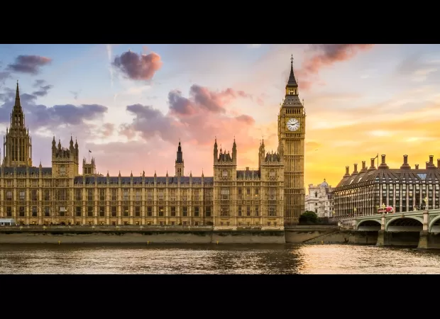 UK's potential appearance in 60 years due to intense 'climate shift' depicted in map.