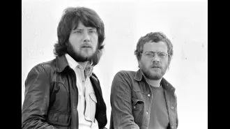 Joe Egan, who co-founded Stealers Wheel, has passed away at the age of 77.
