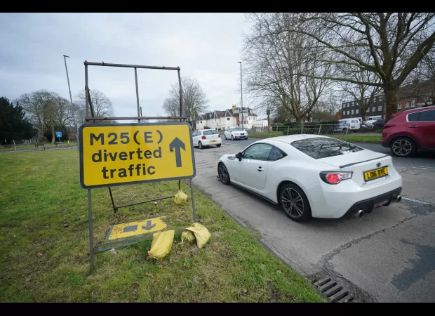 M25 closures and detours for the upcoming weekend are displayed on the map.