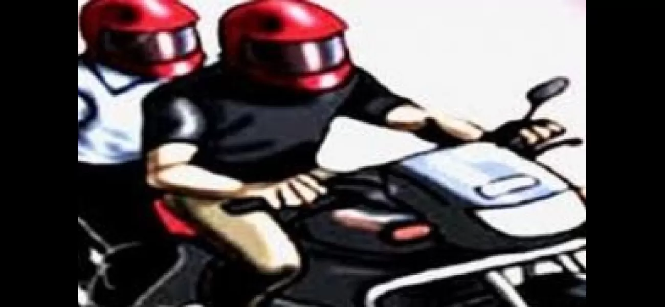 Robbers shoot, steal Rs 12 lakh from gas station worker.