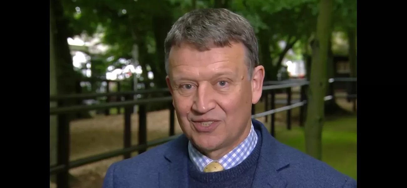 ITV presenter cries while honoring family of murdered colleague John Hunt during racing broadcast.