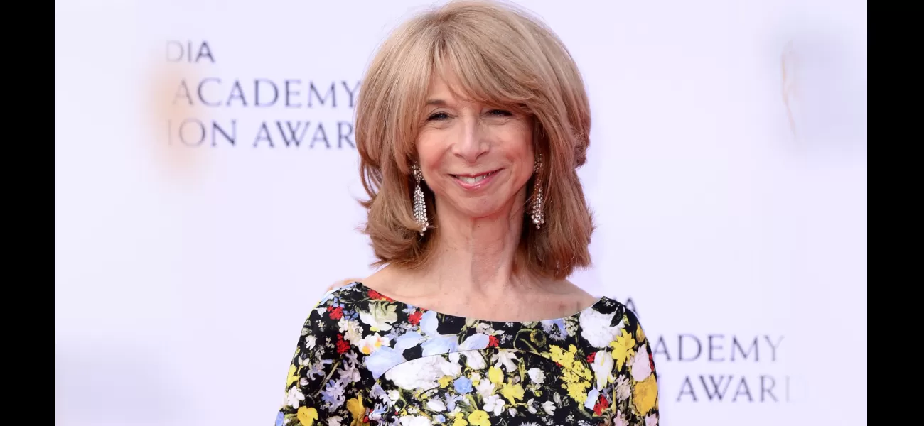 A well-known soap star revealed he is gay to his co-star Helen Worth, who responded with grace.