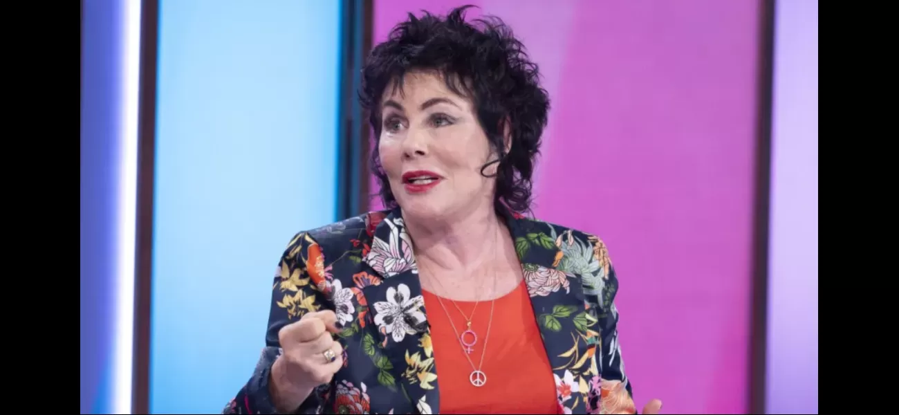 Ruby Wax gets injured on vacation, making her end up in a wheelchair, but she still manages to find humor in the situation.
